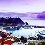 Kaleici Muhtesem Konum Deniz Yakini 1+0 Oezel Ev